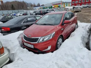 Kia Rio 2013 года, красного цвета. Государственный регистрационный знак О429ХА29, VIN: Z94CB41BAER174371. Ключи в 1 экземпляре (11-006865-1). Детальная информация об имуществе представлена в приложении 4 к информационному сообщению. Техническое состояние транспортного средства не проверялось.