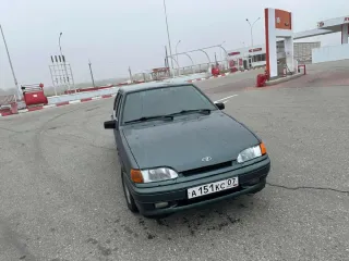 LADA 211440 2010 года, VIN: ХТА 211440А4845932. Дно надо варить. В данный момент авто на ходу, но необходимо заново ремонтировать мотор.