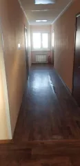 комплекс объектов недвижимости и право аренды земельного участка, состоящий из: имущества, находящегося в залоге ООО «Специализированный лизинговый центр»: Административно бытовой корпус, назначение: нежилое здание, общей площадью 91,5 кв.м. кадастровый номер 86:11:0402001:1435, адрес …