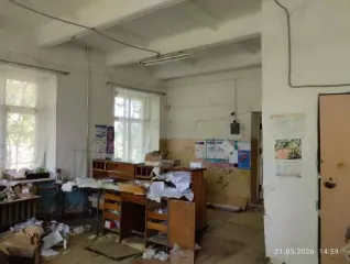Нежилые помещения 18, 19, 35,3 кв.м, Удмуртия; первый этаж двухэтажного здания, кадастровый номер 18:22:055002:389, общая площадь 35,3 кв.м, назначение: нежилое, ограничения и обременения отсутствуют.