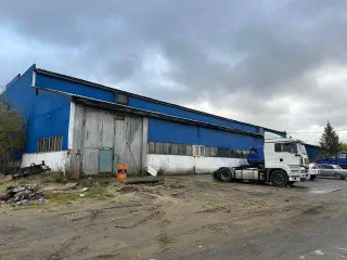 Имущественный комплекс в Новом Уренгое, включая ТМЦ, расположенный по адресу: Ямало-Ненецкий автономный округ, г. Новый Уренгой, восточная промзона (база), в том числе: право аренды земельного участка (на неопределённый срок) площадью 8317 кв. м, кадастровый номер 89:11:030302:120, расположенный в…