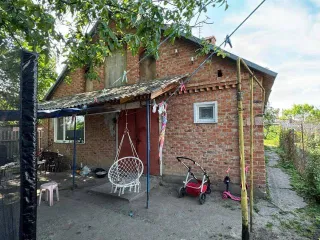 Дом 85,3 кв.м и земельный участок 561 кв.м в Краснодарском крае. Дом, общей площадью 85,3 кв.м., кадастровый номер 23:06:1902230:90, находящийся по адресу: Краснодарский край, Гулькевичский район, г. Гулькевичи, ул. Калинина, д. 46, с прилегающим земельным участком, общей площадью 561 кв.м…