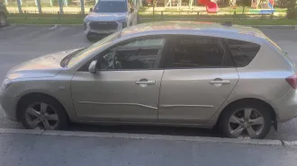 Mazda 3 2004 года выпуска, VIN JMZBK14Z551238258.