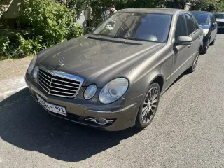 Mercedes-Benz E-Класс 2007, VIN: WDB2110521B225432, цвет кузова: Серый.