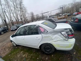 Автомобиль Лада Granta, государственный регистрационный знак В353АС76, VIN ХТА219040R0950569. Транспортное средство имеет признаки ДТП. Имеются СТС, ключ. Транспортное средство находится в залоге у ПАО «Сбербанк России». Сумма задолженности не установлена. Год выпуска не указан.