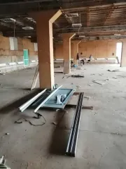 1/2 доля здания универмага и 1/2 доля земельного участка в Тюменской обл., еще 1/2 доля в праве общей собственности на земельный участок, с кадастровым номером 72:11:1401005:41, по адресу: относительно ориентира, расположенного за пределами участка. Почтовый адрес ориентира: Тюменская область…