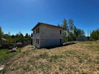 Дом 136 кв.м и участок 706 кв.м, Московская область, Дмитров. Земельный участок площадью 706 кв.м., кадастровый номер 50:04:0160202:913 для дачного строительства и жилой дом площадью 136 кв.м. кадастровый номер 50:04:0160202:982, находящиеся по адресу Московская область, г.Дмитров дер. Сокольники…