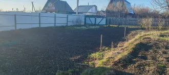 Земельный участок 400 кв.м. Ульяновская область, г. Ульяновск, СНТ "Станкостроитель", участок 444, кадастровый номер: 73:19:071401:28. На участке не проводилось межевание.