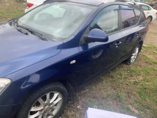 Kia Ceed 2008 года выпуска, государственный номер А810ЕК, VIN XWEFF522380001292. Имеется ограничение (обременение) права: залог. Местоположение: Томская область, г. Томск, ул. Елизаровых, д. 54 А.