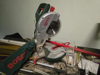 Торцовочная пила Bosch