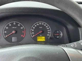 Opel Vectra, 2004 года, 122 лс, 326525 км. Легковой автомобиль, марка: OPEL, модель: VECTRA, год изготовления: 2004, цвет: Темно-Синий, VIN: W0L0ZCF3541095725, ПТС: 78 НМ 467831, г/н: Е096ТН53, изготовитель (страна): Германия, модель двигателя: Z18XE, тип двигателя: Бензиновый, двигатель №…