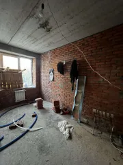 Квартира, площадь 92 квадратных метра, этаж 2, адрес: Саратовская область, город Саратов, ул. им. Тулайкова Н.М., дом 1/1, квартира 1, кадастровый номер 64:48:040453:2248. Имущество является предметом залога АО "NVKBank".