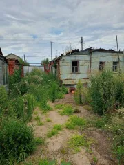 Дом 63 кв.м и участок 677 кв.м, г. Энгельс, Саратовская область. Дом 63 кв.м. и земельный участок 677+/-9 кв.м. в Энгельсе. Земельный участок площадью 677 +/- 9 кв.м., кадастровый номер: 64:50:010419:116, расположенный по адресу: Саратовская область, г Энгельс, ул Свердлова, д. 113, дом площадью 63…