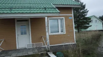 Дома для круглогодичного и сезонного проживания, хозпостройки, база «Верхняя Рыбинка», Вологодская область. Объекты недвижимости - дома для круглогодичного и сезонного проживания, хозяйственно-бытовые постройки, очистные сооружения, ограждение (забор металлический), бытовая канализация…