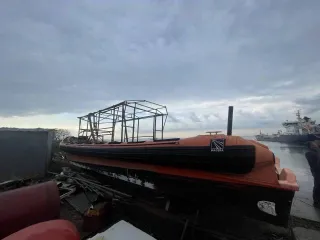 Madera VIP 12 метров натовский десантный катер, 2012 года выпуска.