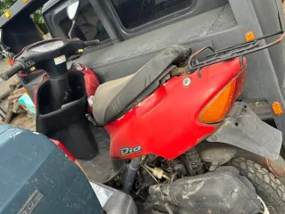 Двухколесный транспорт Honda DIO Smart IMZ 810340. Двухколесные транспортные средства в ассортименте б/у, без регистрационных знаков: скутер «QiNGi»; скутер «УШ4ТА»; скутер «Хонда DIO»; механическое транспортное средство «Smart HT50QT-16C»; скутер Хонда DIO; мотоцикл-мопед «ИМЗ 810340»; Мопед…