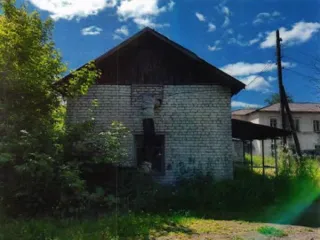 Земельный участок общей площадью 1391 кв.м., с кадастровым номером: 43:09:310121:19, с расположенным на нем объектом недвижимого имущества – здание кухни общей площадью 79,4 кв.м., с кадастровым номером: 43:09:310121:584, по адресу: Кировская область, г. Зуевка, ул. Свердлова, д. 128/1. Земельный…