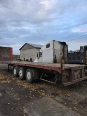 Полуприцеп-фургон Monfrakon 1994 года выпуска, государственный регистрационный знак ЕН221444, шасси № SMRC3A04394M12839, цвет кузова красный. Тип транспортного средства: полуприцеп-фургон, максимальная разрешенная масса 7 100 кг. Полуприцеп имеет технические неисправности. Отсутствие шторки…