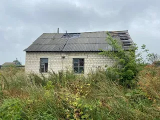 Земельный участок общей площадью 1125 кв.м. с расположенным на нем объектом недвижимого имущества, расположенные по адресу: Российская Федерация, Орловская область, Орловский район, р-н Кромской, с/п Апальковское, п. Успенский Земельный участок общей площадью 1125 кв.м. с расположенным на нем…