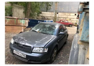 легковой автомобиль AUDI А4, 2004 г.в., VIN WAULC68E35A064460, коробка  автомат, после ДТП, сломано реле зажигания, катушки зажигания не исправны, бензонасос требует ремонта. один комплект ключей