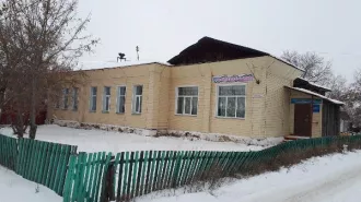 Здание, назначение: нежилое, площадь 255,8 кв.м., кадастровый номер 45:08:040226:80, в комплексе с земельным участком, площадь 1180 кв.м., кадастровый номер 45:08:040226:28 - Нежилое здание, кадастровый номер 45:08:040226:80, общей площадью – 255,8 кв.м., 1929 года постройки, количество этажей –…