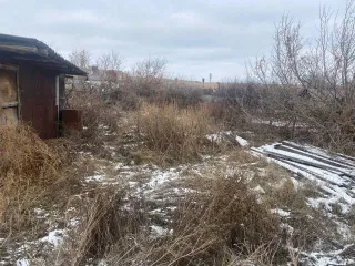 Земельный участок, кадастровый номер 64:03:080115:28, площадь 1011 кв.м., назначение для ведения личного подсобного хозяйства, адрес Саратовская область, Аткарский район, село Марфино, улица Подгорная, дом 17/1, размер доли 1/4. Рельеф преимущественно ровный. Здание жилое, кадастровый номер…