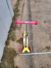 Велосипеды, самокаты, кресло-коляска, запчасти. Составной лот: велосипеды, самокаты, кресло-коляска, годные остатки отдельных узлов, деталей, агрегатов, материалов (в сборном виде) велосипедов. Подробный состав лота приведен в информационном сообщении. Состояние и недостатки имущества в…