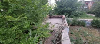 Земельный участок, площадь 251 +/- 6 кв.м., назначение: земли населенных пунктов, кадастровый номер: 63:01:0910008:1034 с ветхим строением, подлежащим сносу (общественный туалет) кадастровый номер: 63:01:0910008:982
Адрес: Россия, Самарская область, г. Самара, Михаила Сорокина, д. 1а