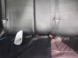 Hyundai Solaris, 2015 года, 107 лс, 149996 км, АКПП. Транспортное средство заводится. Не на ходу, отсутствие задних стоек амортизатора, не работает стоп сигнал, множественные трещины заднего и переднего бампера. Коррозия передних крыльев. Коррозия порогов.