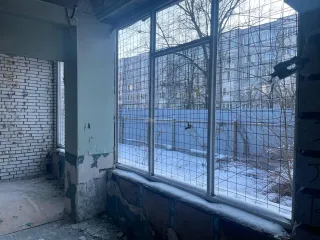 Здание магазина 282,9 кв.м, земельный участок 1 006 кв.м, Ленинградская область. Здание нежилое (здание магазина), площадь 282,9 кв. м, кадастровый номер 47:20:0905001:99. Земельный участок, категория земель: земли населённых пунктов, виды разрешенного использования: торговля, площадь: 1 006 +/- 11…