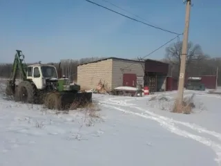 Земельный участок и нежилые помещения 233,2 кв.м Приморский край Земельный участок кадастровый номер 25:13:030209:1328 площадью 19822 кв.м категория земель: Земли населенных пунктов виды разрешенного использования: склады адрес местоположению: местоположение установлено относительно ориентира…