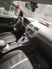 Ford Kuga, VIN WF0RXXGCDRBD27572.