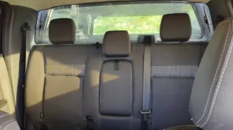 Ford Ranger 2013, 125 л.с., 190295 км, АКПП, VIN 6FPPXXMJ2PDK47061. На имущество зарегистрировано ограничение (обременение) права: находится в залоге у ООО ПКО «АБК». Автомобилю требуется ремонт: стучит и подтекает рулевая рейка, замена выжимного подшипника сцепления, замена датчика АБС (задний…