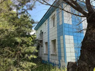 Нежилое помещение, 207,5 кв. м, Кемеровская область – Кузбасс, кадастровый №42:38:0101001:20758, по адресу: Кемеровская область – Кузбасс, Ленинск-Кузнецкий муниципальный округ, г. Полысаево, ул. Крупской, д. 100а, помещение 1. Общая площадь: 207.5, кадастровый номер: 42:38:0101001:20758.