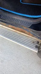 Toyota Land Cruiser 1995 года выпуска. Зеленый цвет. Дизельный двигатель 1HD, номер 0087658, объем 4.2 литра (4164 куб. см), мощность 165 л.с. VIN отсутствует. ПТС: 65МТ248372. Номер рамы: HDJ81-0046115. Страна изготовитель: Япония. Разрешенная максимальная масса 2595 кг, снаряженная масса 2320 кг.