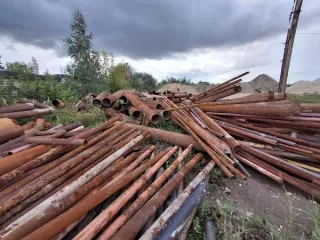 Металлолом б/у трубы задвижки отводы опоры фасонные части тройники переходы 20 тонн Металлолом (б/у трубы (с теплоизоляцией), задвижки, отводы, опоры скользящие и неподвижные, фасонные части, тройники, переходы), ориентировочный вес - 20,00 тонн