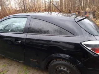 Opel Astra 2008 года, 90 лс, пробег 203000 км. Цвет черный. VIN: W0L0AHL0885157475, ПТС: 820H642407, госномер M797MP29.