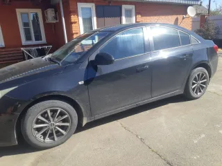 Chevrolet Cruze, 2012. Автомобиль марки Chevrolet модель Cruze 2012 г.в., VIN XUFJA696JC3036218. Ознакомление с имуществом по адресу: Московская область, Истринский район, поселок Курсаково, по предварительной записи у организатора торгов: +79101701135 или torgibfl@mail.ru.