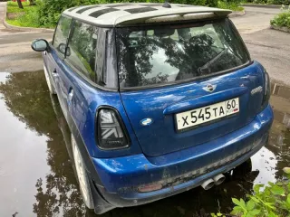 Mini Cooper S 2007 (WМW) КУПЕР S Синий 2007 г.в. Не заводится (предположительно сел аккумулятор)