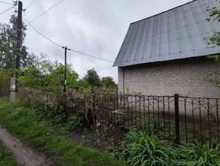 Садовый дом 20 кв.м и участок 413 кв.м, Липецкая область. Здание, расположенное на земельном участке: назначение здания: Нежилое (садовый домик), площадь здания: 20 кв.м, кадастровый номер здания: 48:20:0038801:7206, площадь участка: 413 кв.м, кадастровый номер участка: 48:20:0038801:2800…