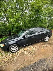 Автомобиль марки Volvo модель S80 2011 г.в. VIN-номер YV1AS485BB1147883