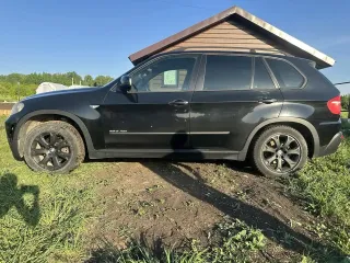 BMW X5 2007. Автомобиль марки BMW модель X5 2007 г.в. VIN-номер 4USFE43507LY78993. Ознакомиться с имуществом можно в рабочие дни по адресу: Республика 450077, г. Уфа, ул. Дорофеева, д.3, кв.70, предварительно согласовав дату и время ознакомления с организатором торгов (тел.: +79173646503, e-mail…