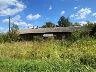Нежилое помещение, 43,0 кв.м, этаж 1, Калужская область, г. Калуга, ж/д ст. Тихонова Пустынь, ул. Привокзальная, д. 4, стр. 1, пом. 1, кадастровый номер 40:26:000035:197. Ограничения и обременения отсутствуют.