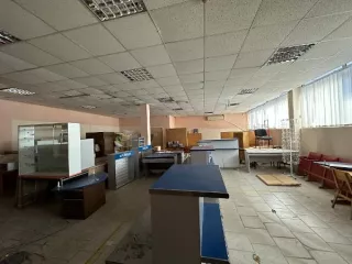 Объект аренды, площадь 242,4 кв. м, номера на поэтажном плане: этаж 1, пом. 1, ком. 9 - 15, 18, 23 - 33. Адрес: Московская область, Чеховский район, городское поселение Чехов, г. Чехов, ул. Гагарина, 106. Общая площадь: 242,4 кв. м. Назначение здания: нежилое.
