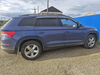 SKODA KODIAQ, 2019 г.в., г/н Х700ХУ24, VIN XW8JC4NS5KH411691, № кузова XW8JC4NS5KH411691, цвет ярко синий. Идентификационные номера не сверялись, рабочее состояние не проверялось, автомобиль закрыт, ключи и документы отсутствуют. Обременения: Залог, запреты судебного пристава исполнителя на рег…