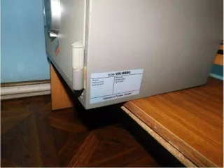 Стул 20 шт.; Кресло руководителя 1 шт.; Сейф в кабинете директора 1 шт.; Водонагреватель 1 шт.; Диван 1 шт.; Холодильник 1 шт.; Доска магнитная 1 шт.; Кофемашина Magnifica 1 шт.; Кресло офисное 1 шт.; Шкаф для документов 1 шт.; Кресло офисное 1 шт.; Стол с мойкой 1 шт.; Шкаф двухдверный 1 шт.; Стол…