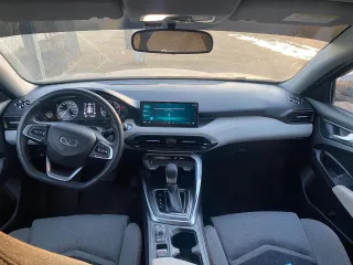 KAIYI E5, 2023 модель автомобиля: KAIYI E5; 2023 года выпуска; номер двигателя SQRE4T15CBEPE62259; VIN: XUUJA2G25P0011140. В залоге у «Азиатско-Тихоокеанский Банк» (АО)