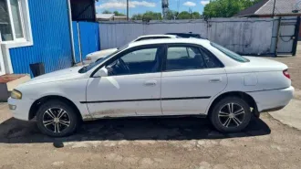 Автомобиль Toyota Carina, 1992 г.в., гос.рег.знак Х062МО 03RUS. Тех.состояние - неудовлетворительное. Требуется ремонт/замена двигателя и АКПП.