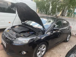 Ford Focus 2013 года выпуска. Пробег 268 км. Объем двигателя 1999 см³, мощность 149.6 л.с. Коробка передач робот. Государственный регистрационный знак M 161 MB 702. VIN номер X9FKXXEEBKDU87899. Экологический класс пятый.