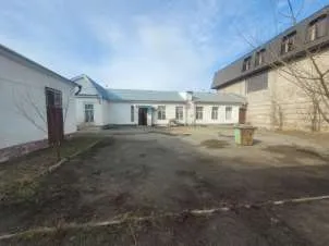 Нежилое здание - Контора клуба, общей площадью 214,4 кв.м, этажность 1, инвентарный № 3057, лит. А, кадастровый № 07:09:0000000:22337; Нежилое здание - Здание конторы, общей площадью 323,6 кв.м, этажность 1, инвентарный № 3057, лит. С, кадастровый № 07:09:0000000:22338; Земельный участок, общей…